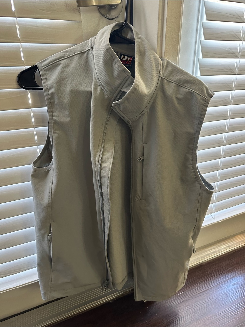 Wind-Resistant Light Gray Men's Vest